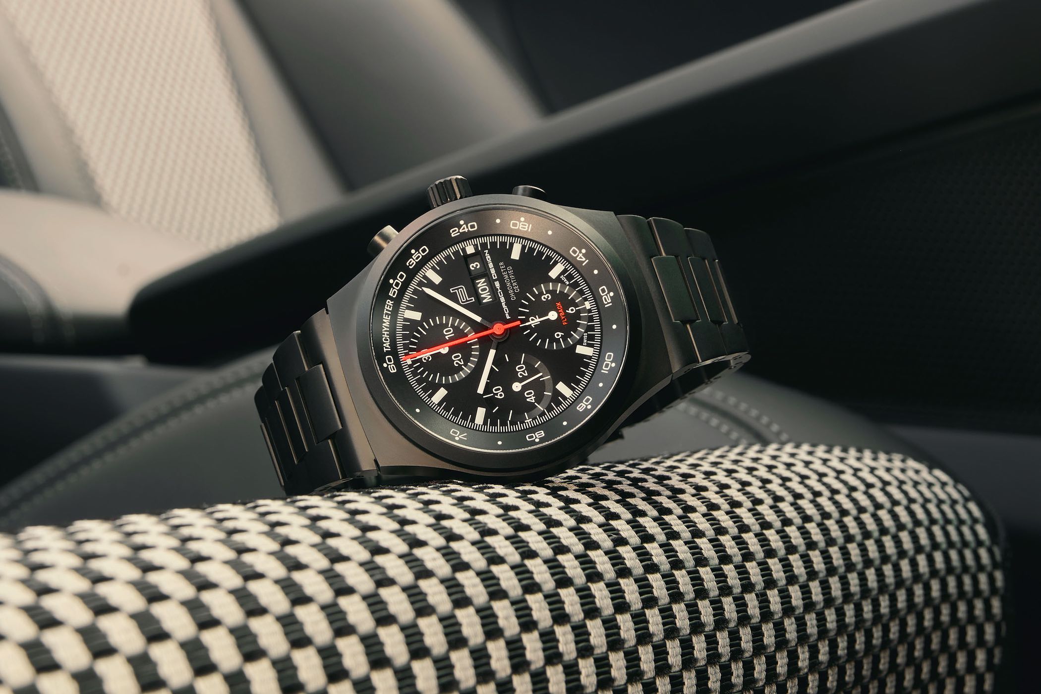 保时捷设计chronograph 1 1972限量版腕表prs 516是天梭旗下的一个经