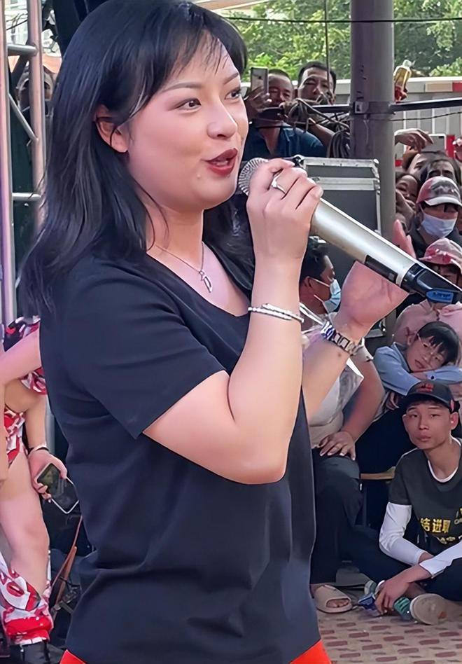 电视剧(《七十二家房客》已有多名演员退出,"珠女"郑竹翎成为郑老师)