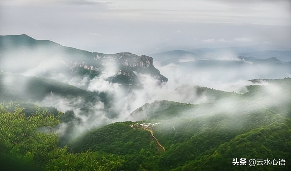 元好问旅途抒怀，低吟了一首七律，情感苍凉，中间两联更令人动容