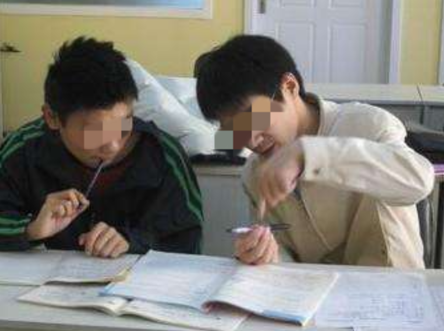 2009年，江西一“高考状元”因抢银行被判10年，出狱后又考上985