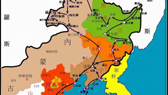 我们摊开地图,从地理位置来看,东北三省位于东北部,面积787