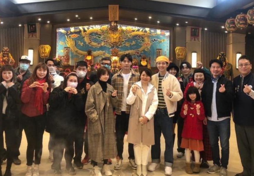 ����ӵ�����㷢�����⣬��λ������Ա׹���������ڷ�����������