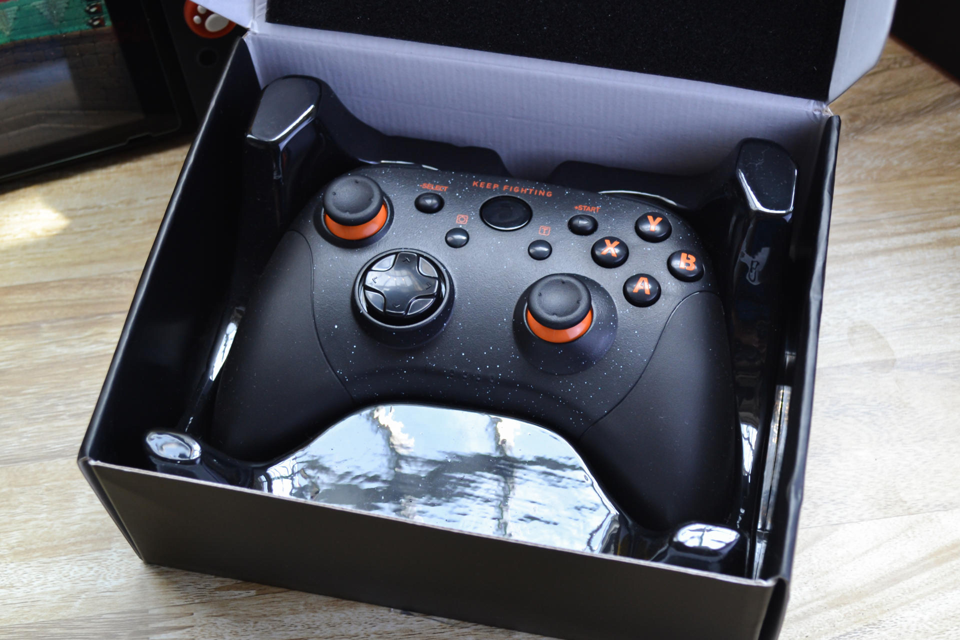 摇杆不飘 这样的手柄不香么？达尔优H101游戏手柄试玩