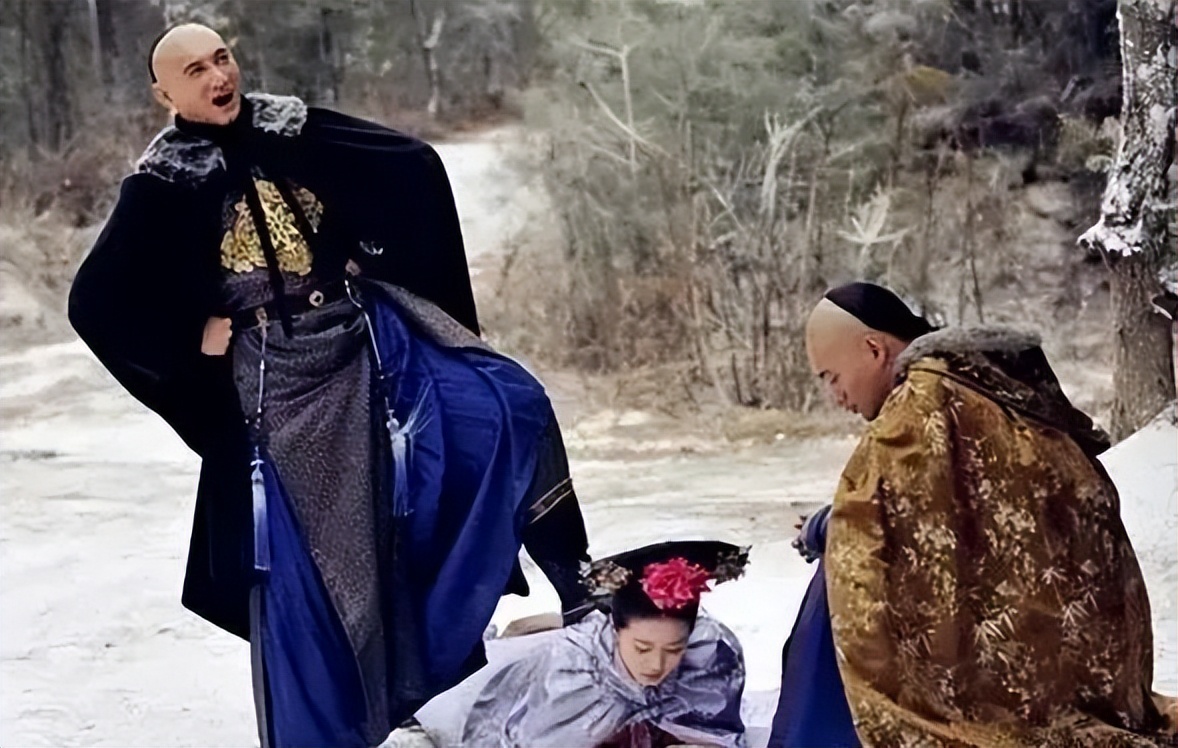 经典剧集的“边角料”，八戒骑摩托、妃子玩手机，谢谢，有被笑到