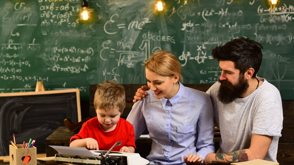 “入班即静，入座即学”的班规班训，值得学习推广吗？