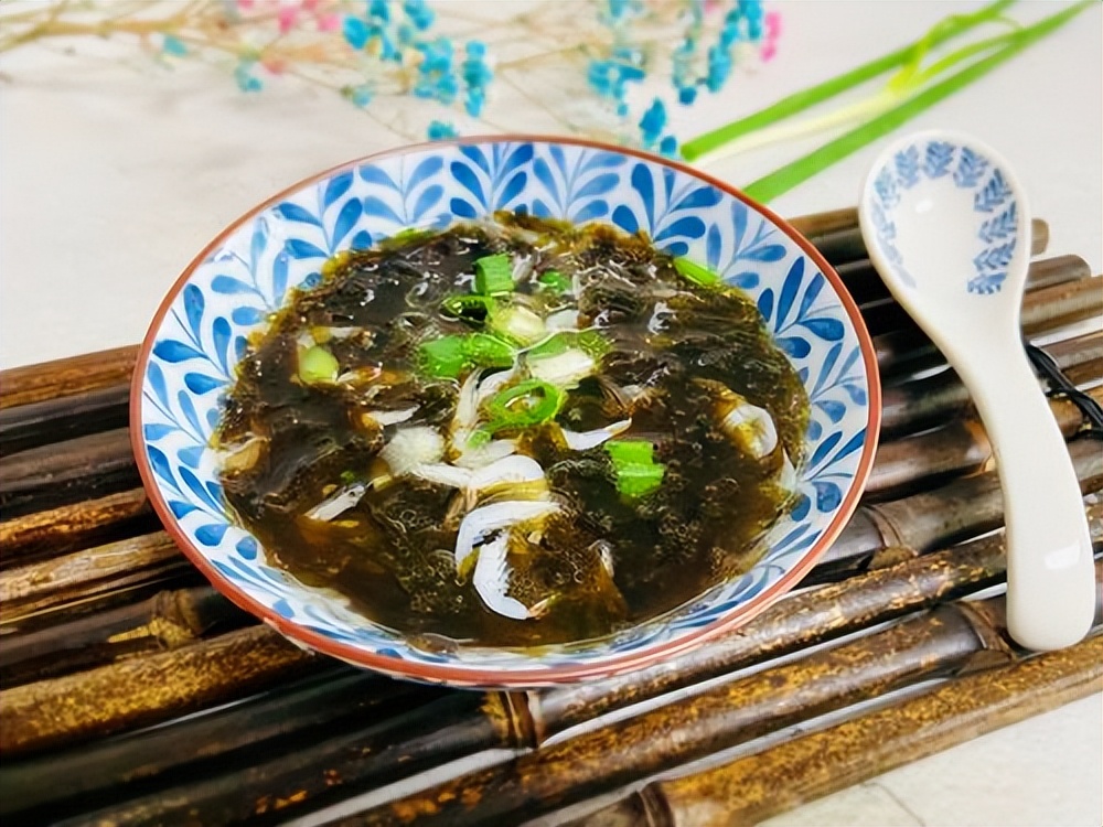 紫菜虾皮汤的做法(“白露喝3汤，不劳医生开处方”，早上喝一碗，滋补降燥解秋馋)