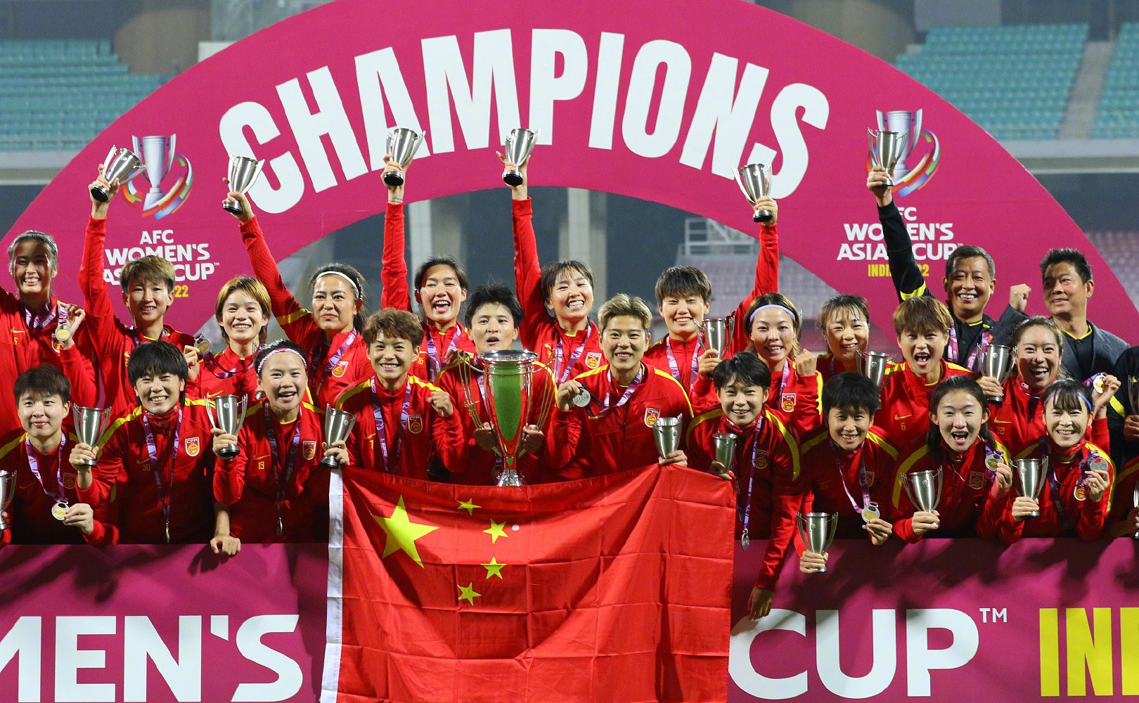 中国女足世界杯历史上最好成绩(逆转、绝杀！中国女足夺冠，勇登亚洲顶峰，韩媒服气称：中国女足太强)