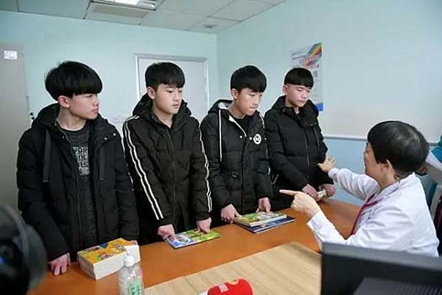 轰动一时的中国首例全男4胞胎：18年前大难不死，18年后金榜题名