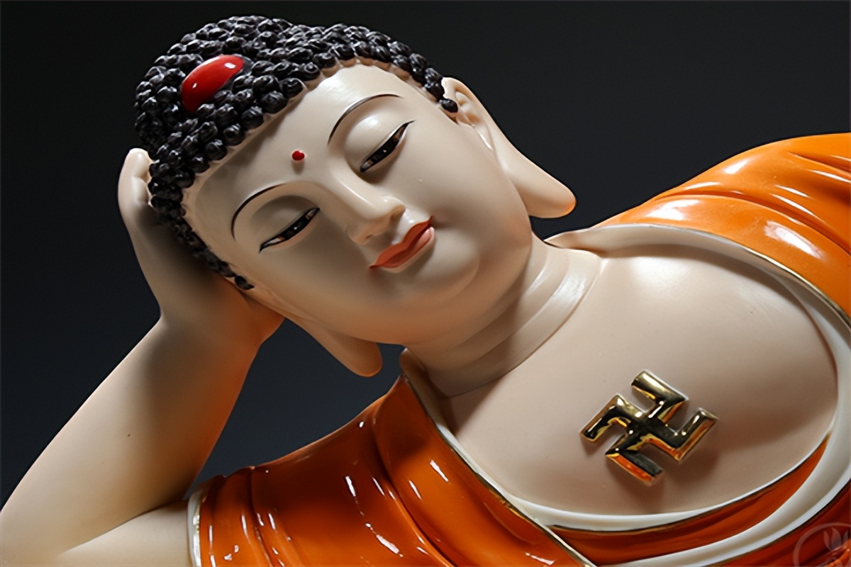 与孙悟空打赌,如来佛祖为何用右手,不用左手?看无畏印代表什么