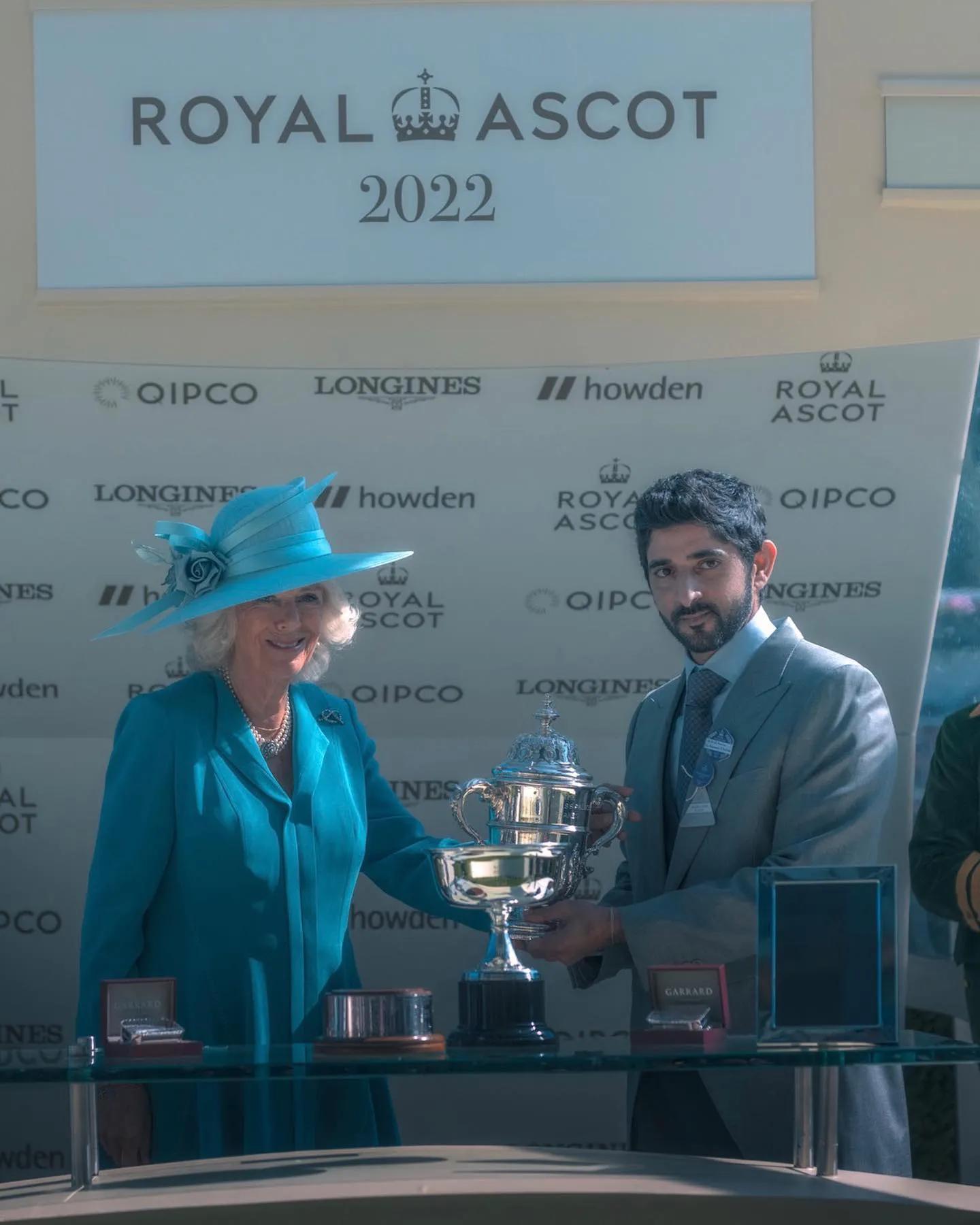 让迪拜从一贫如洗迅速发展为了一座国际大都市,成为了"奢侈"的代名词.