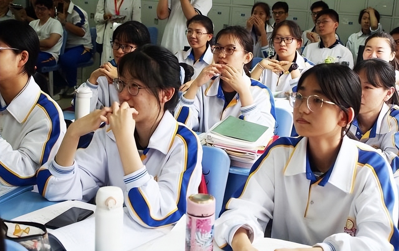 “这学没法上了”，2022高考迎来新规定，家长表示难以接受