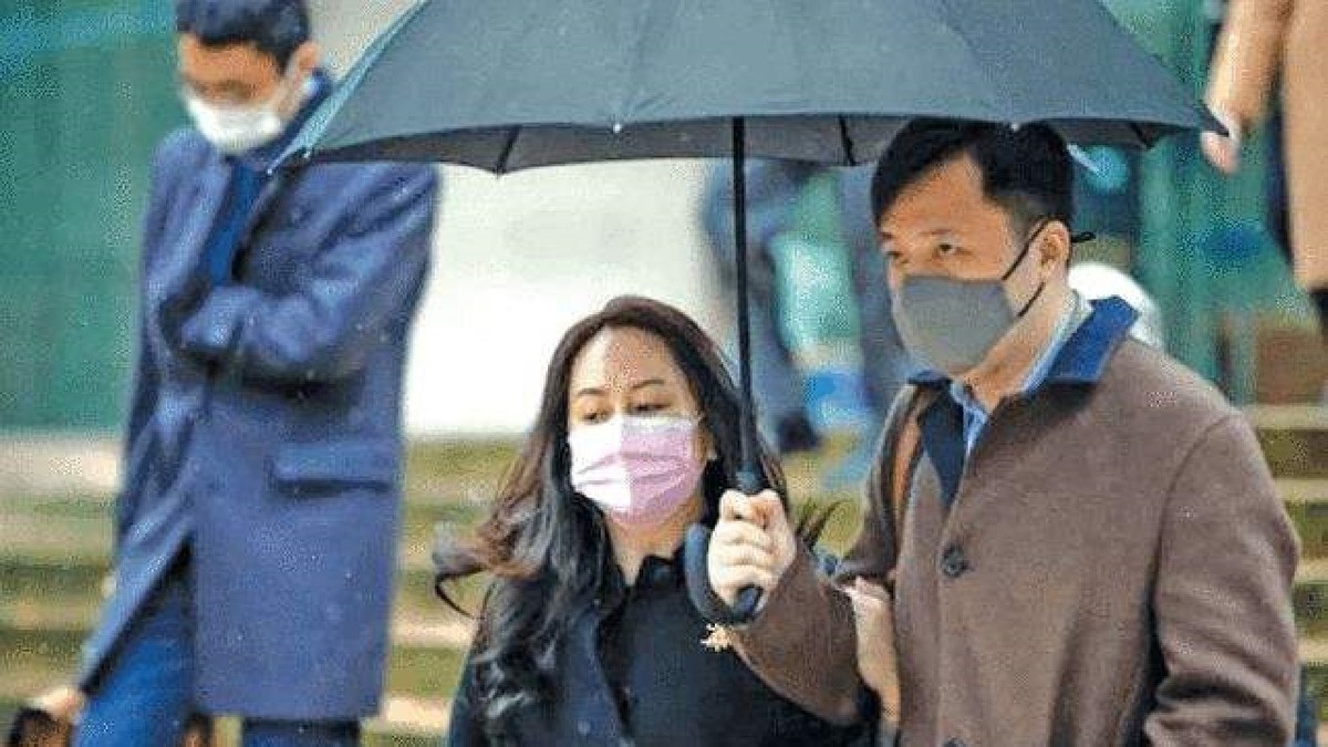 孟晚舟的曲折情史：2段婚姻4个孩子，前夫成谜，现任丈夫很优秀