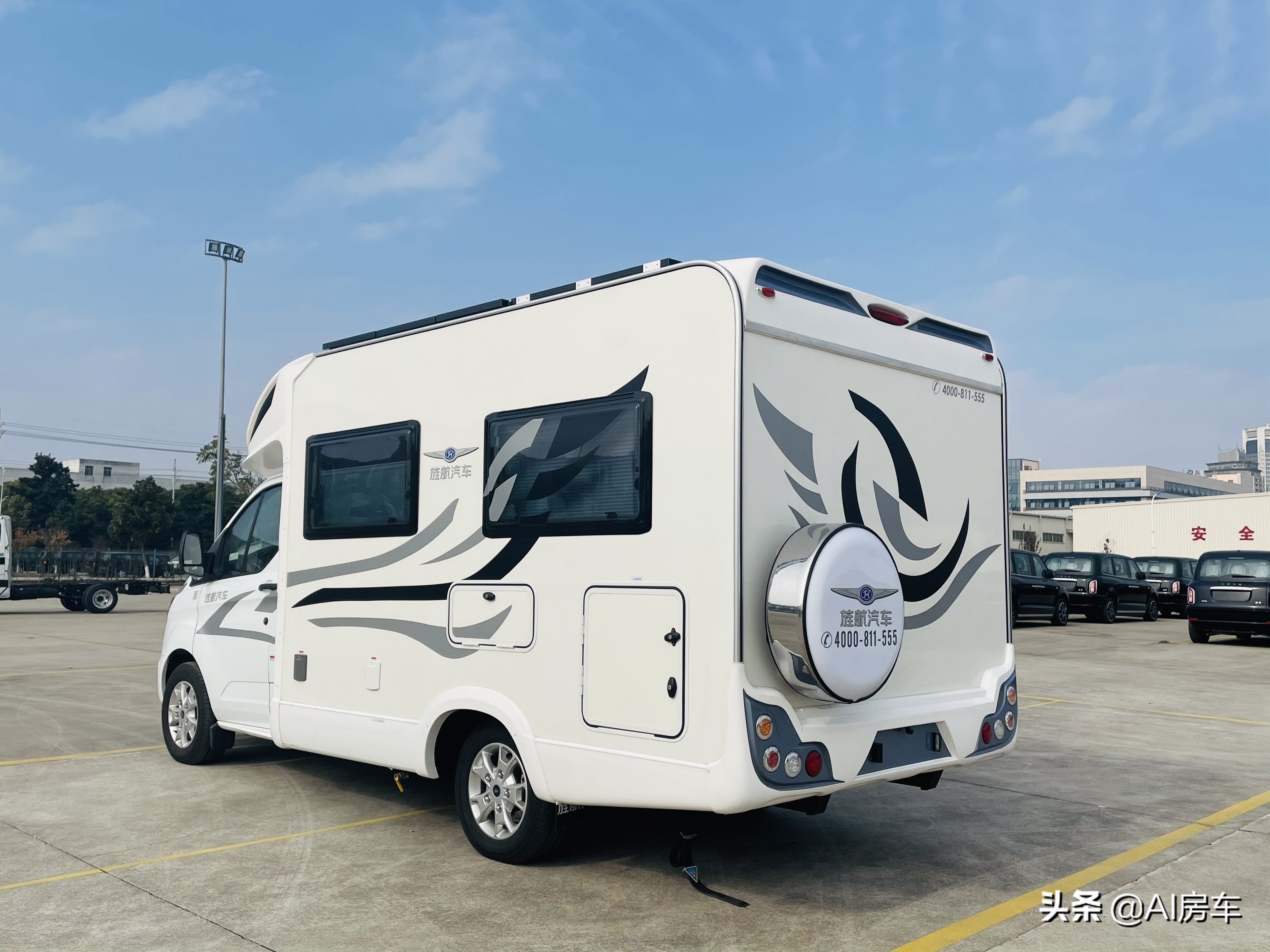 60后代步自驾游开啥车福特20t小房车来啦吃住车里太轻松