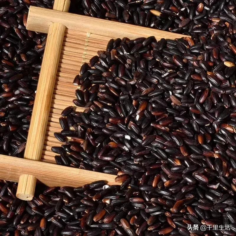 “补血米”、“长寿米”，被誉为＂黑珍珠＂的血糯米