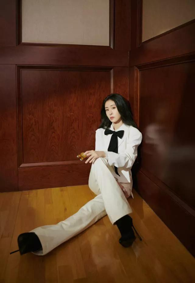 张碧晨的高跟鞋美图大赏