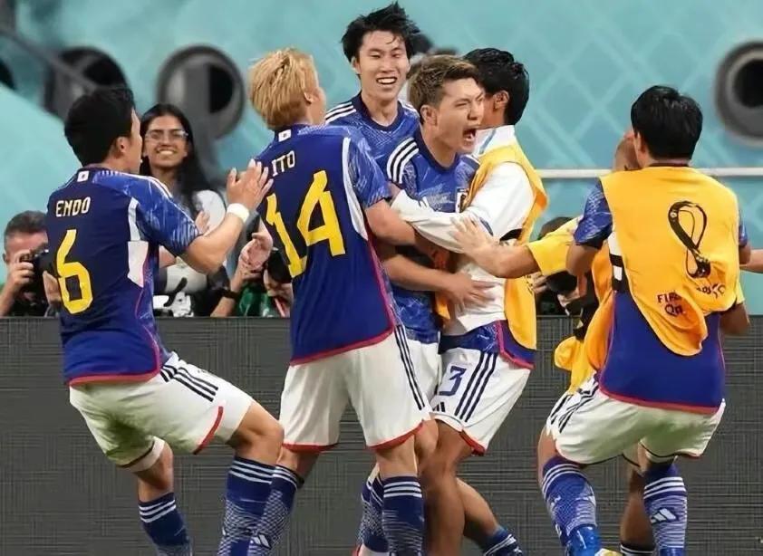 比利时vs日本比分结果（卧薪尝胆四年！比利时14秒打醒了蓝贵士，日本逆转德国不是秘密）