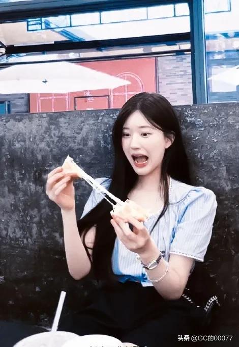 明星图片赵露思