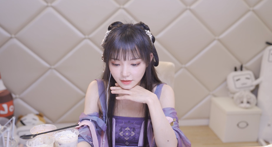 为何有人说 咬人猫成为B站宅舞区历史，是B站的耻辱？-哪边嗨