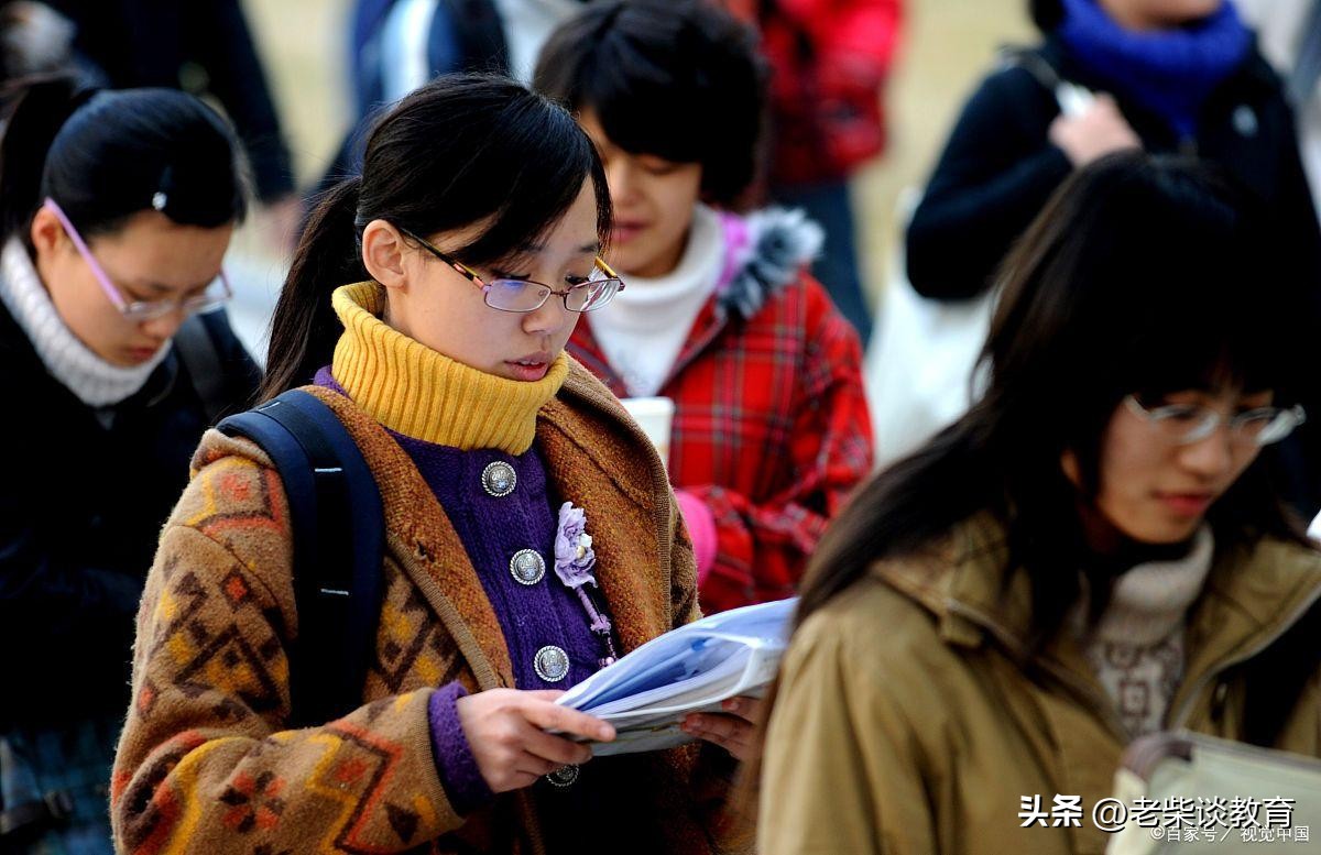 什么时候考研(23考研国家线将出！多所院校集中公布复试时间，这两点考生需注意)
