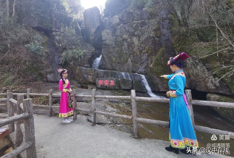來此處踏青，不負(fù)春光不負(fù)卿