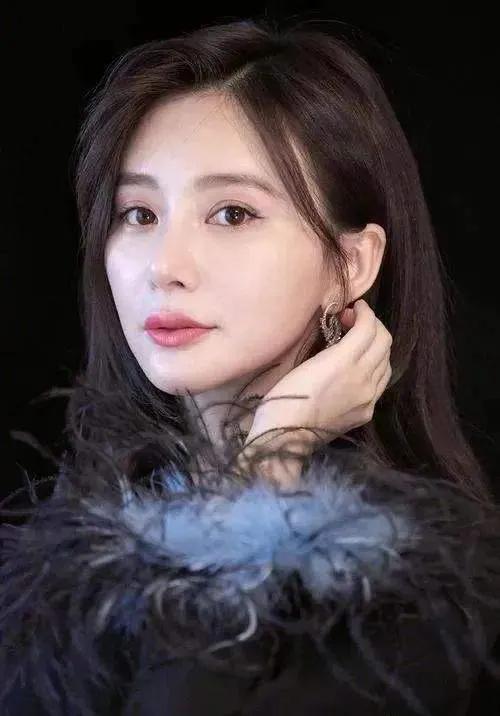 重庆第一美女，这八位重庆女星，个个温柔美丽，知性大方