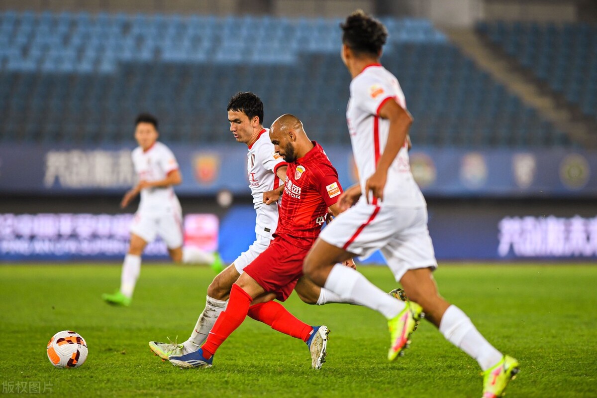 单场送两次助攻（上港新奥斯卡横空出世！本轮补赛单场送出两次助攻，坐稳核心位置）