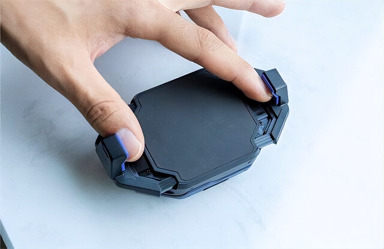 黑鲨推出funcooler3Pro手机散热器，极速温降30°C