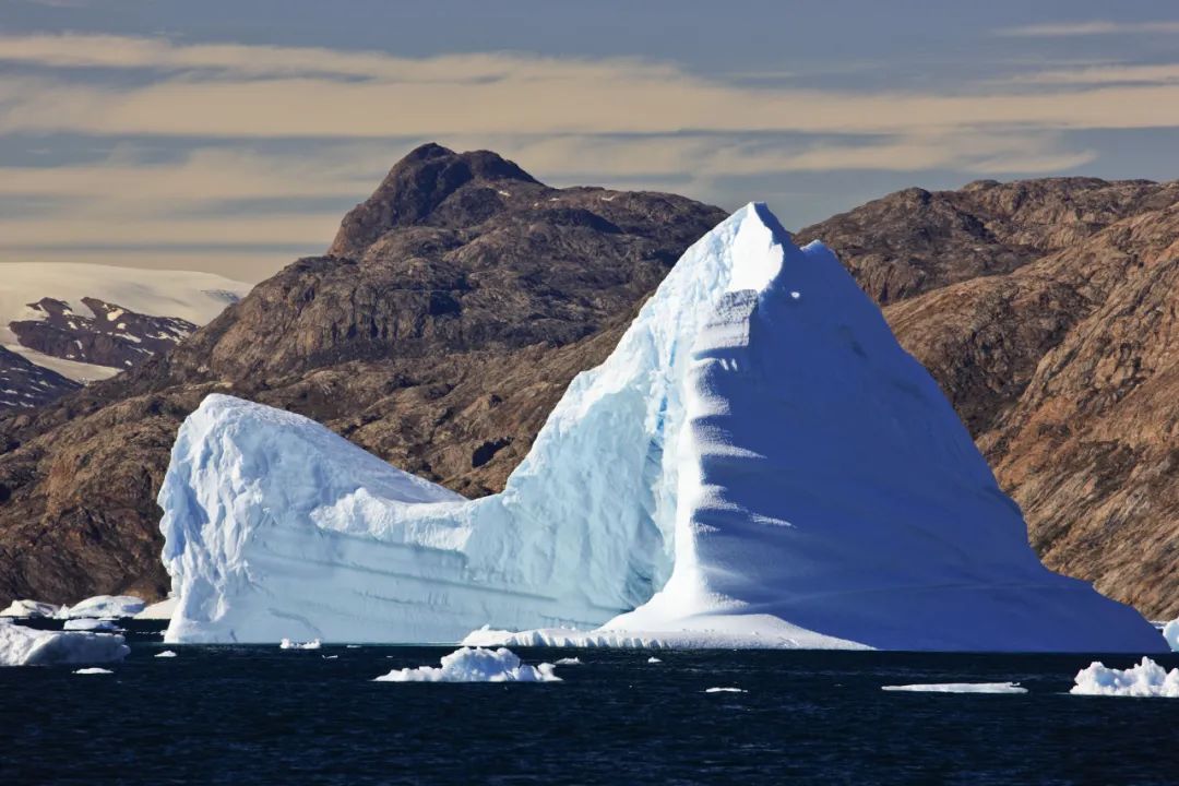 胡杏儿、张歆艺唱哭全场：好好跟过去道别，才有力量奔赴未来