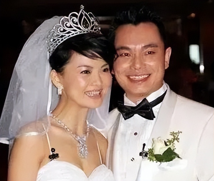 天后孙悦:老公是地方首富,儿子是游泳冠军,今一家三口幸福美满