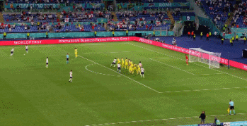 B费远射造成马丁内斯下蛋（零蛋！倒数第一）