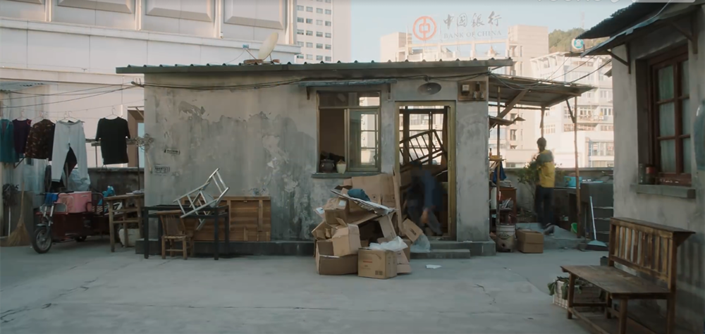 幸福到万家：全家凑35万给弟弟买房，哥嫂住400元小屋，心疼幸福