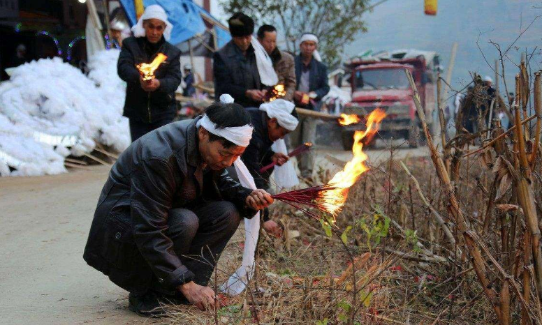 一个人死后，为何要为他烧纸？如果没有人烧纸会怎么样？