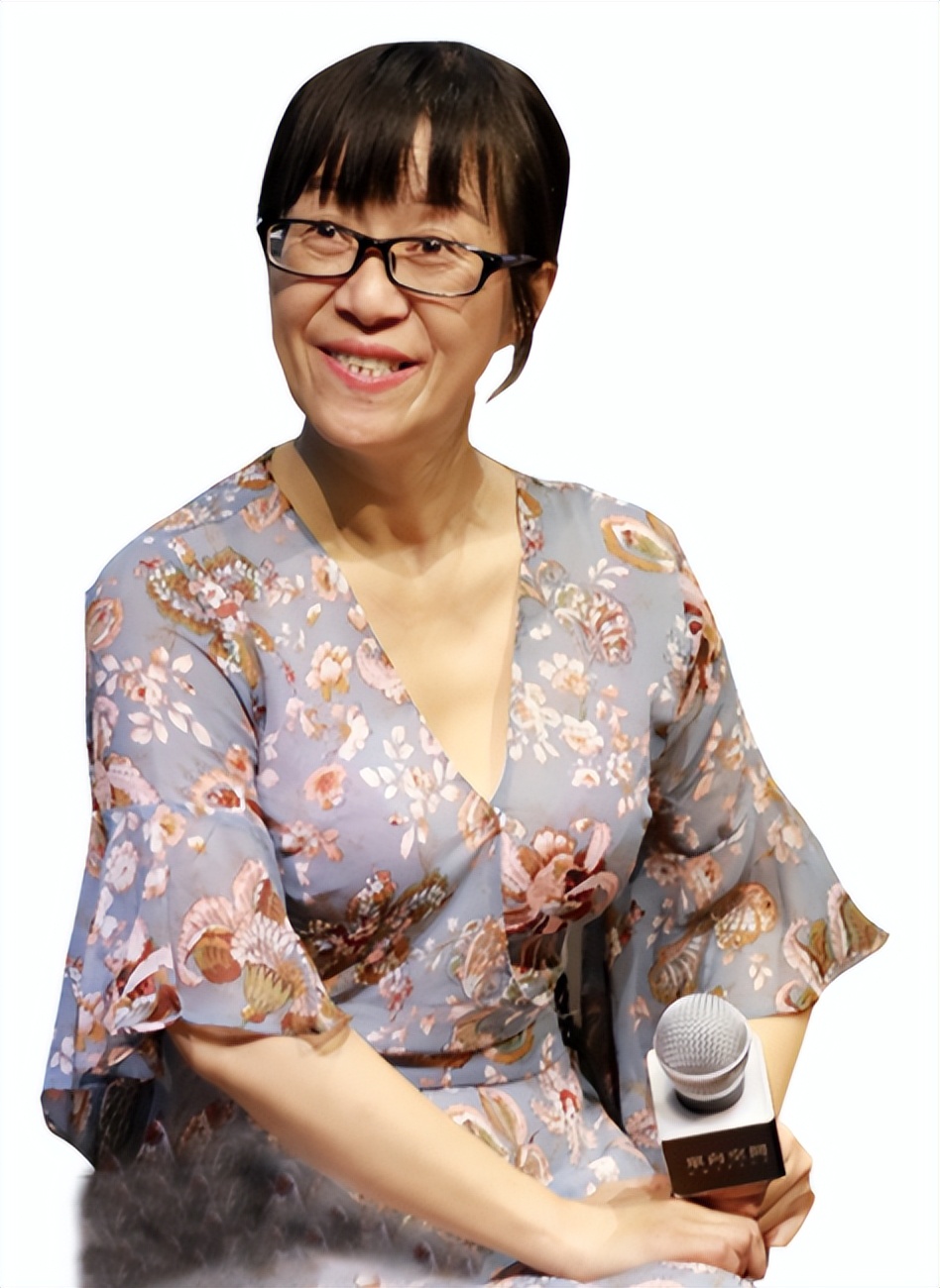 诗人余秀华：好不容易脱离苦海，转身又跳进火坑，图啥呢