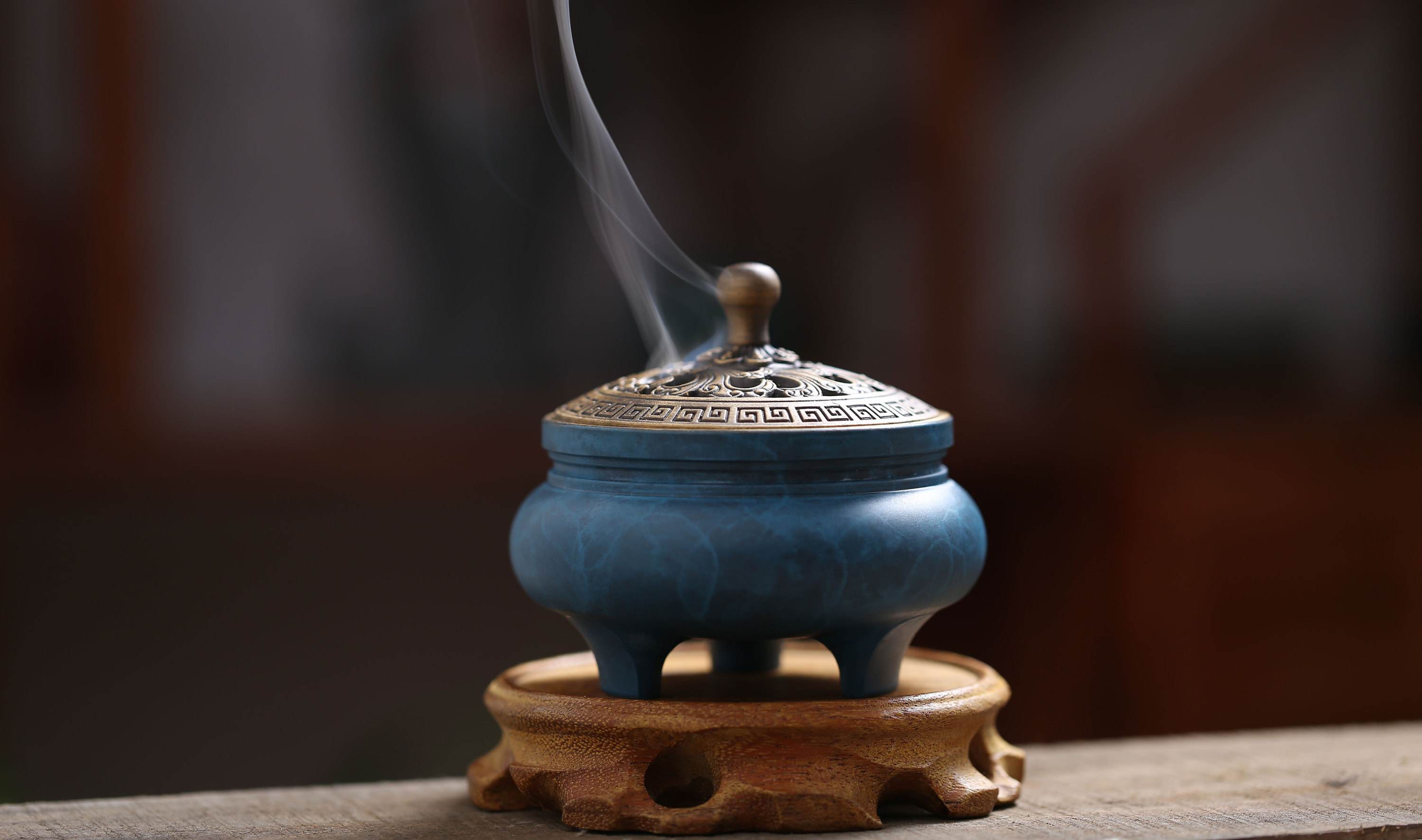 香炉里面放什么东西最好,可以同时放几种香料(香炉里面放什么东西最好