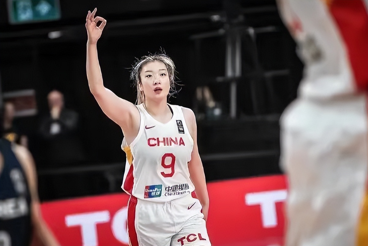 2015年中国女篮对韩国女篮（李梦：我听见了你们的声音，感谢球迷朋友们！球迷：我是真佩服她！）