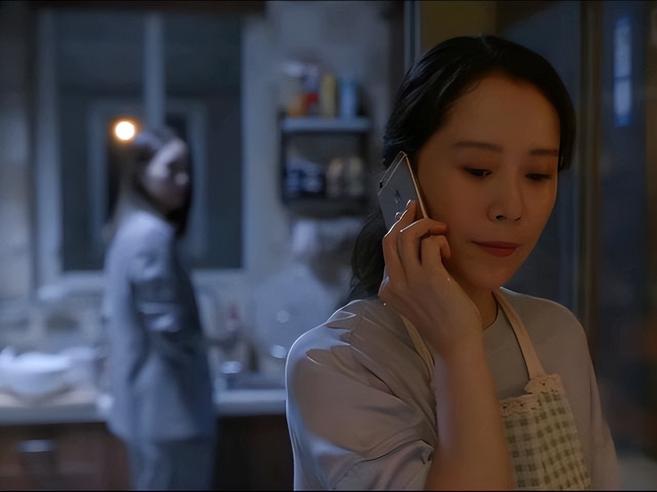 《心居》吃相难看，心底善良的冯晓琴，才是剧中最厉害的人