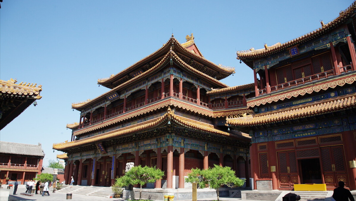 盘点全国10大求财最灵的寺庙，前仨歪果仁都喊真香，争着上头香