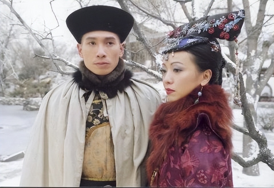 后来在皇后的陷害下,如妃失去了恩宠,甚至是一个小**都敢呵斥她,这个