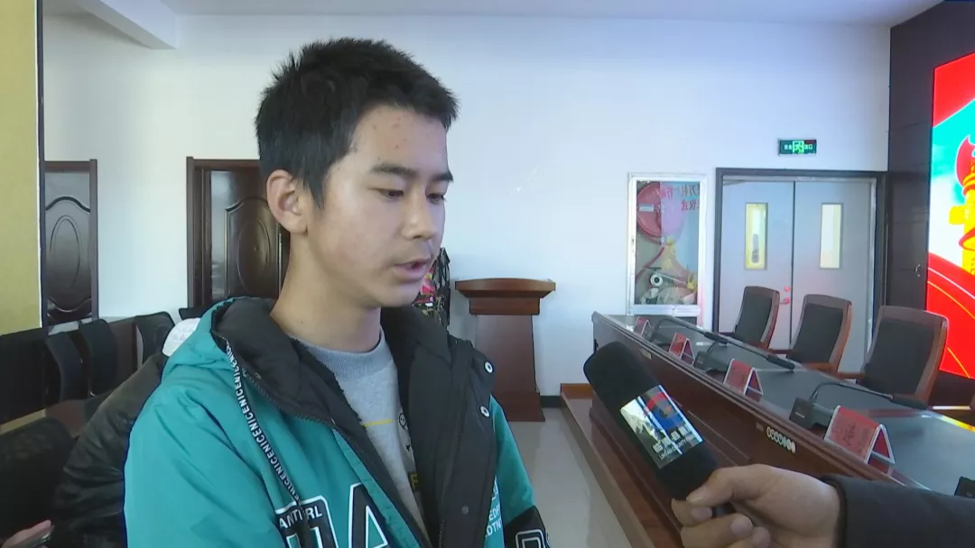 临潭县举行天津市东丽区“万企兴万村”行动爱心温暖包发放仪式