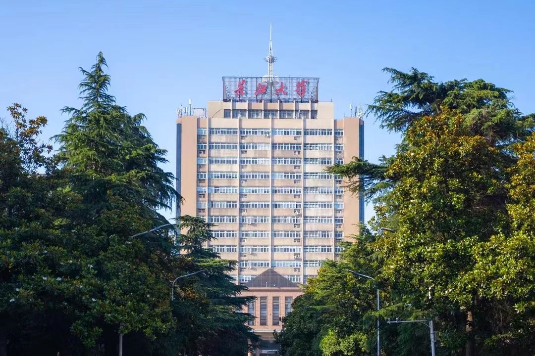 存在大量用工缺口！湖北高校培养相关人才，力摘这颗“顶端明珠”