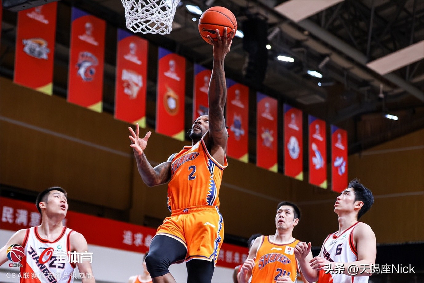 nba上海賽有哪些球員（CBA戰報：9人報名8人輪換，殘陣上海男籃成功復仇新疆隊）