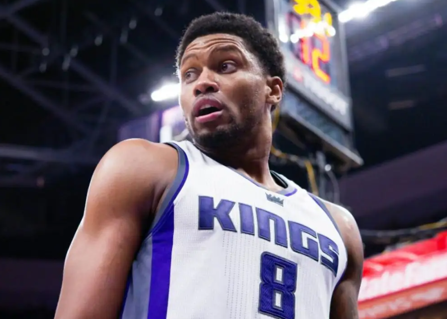 nba球衣为什么都因姓氏（美媒吐槽阿布都沙拉木名字，比字母哥还难拼！盘点NBA奇特名字）