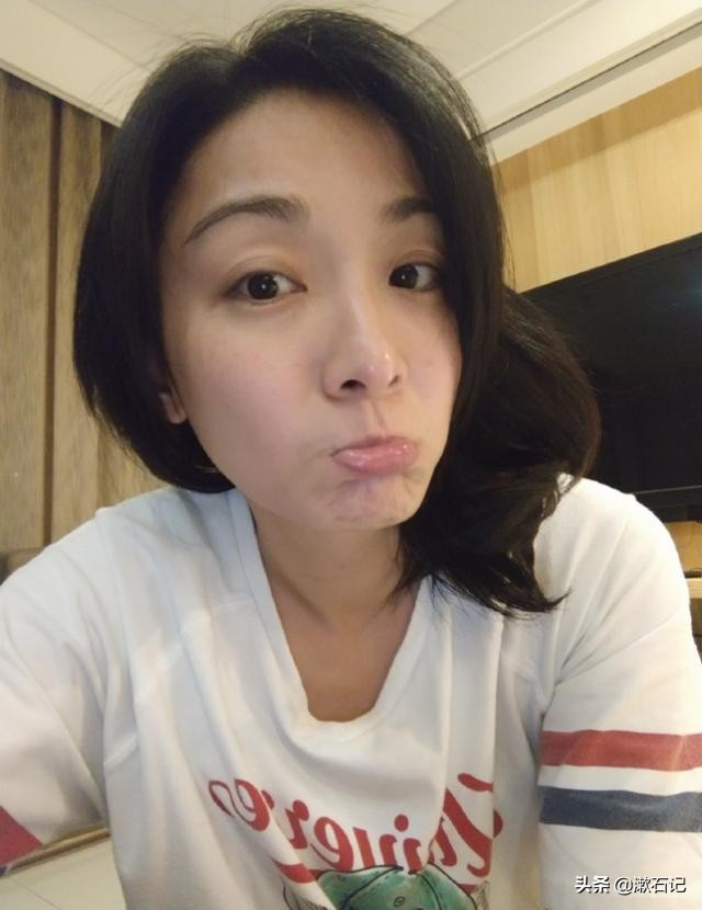 吴辰君参演的电影(20年后，对比《风云》6位女主演的颜值，排名又有了新的变化)