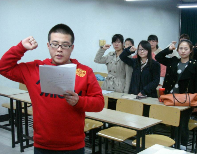 为什么才上大一，就有那么多学生着急入党？别等毕业才知后悔