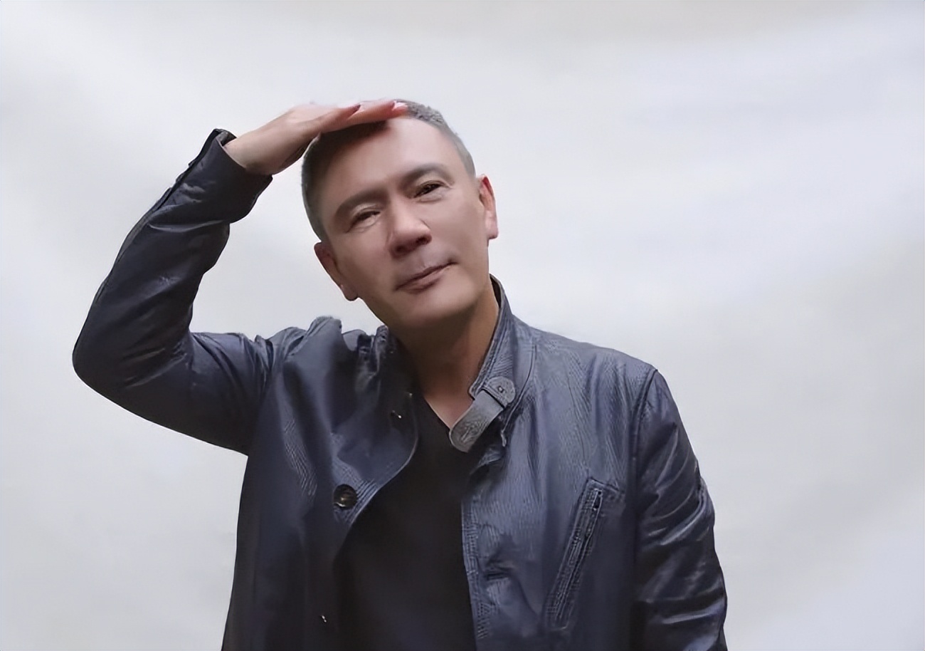 著名演员姚安镰，缺失女儿童年有愧疚，离婚后和女儿相互依靠