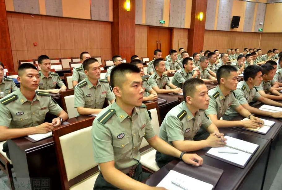 为何撤销第一军医大学（有军籍）