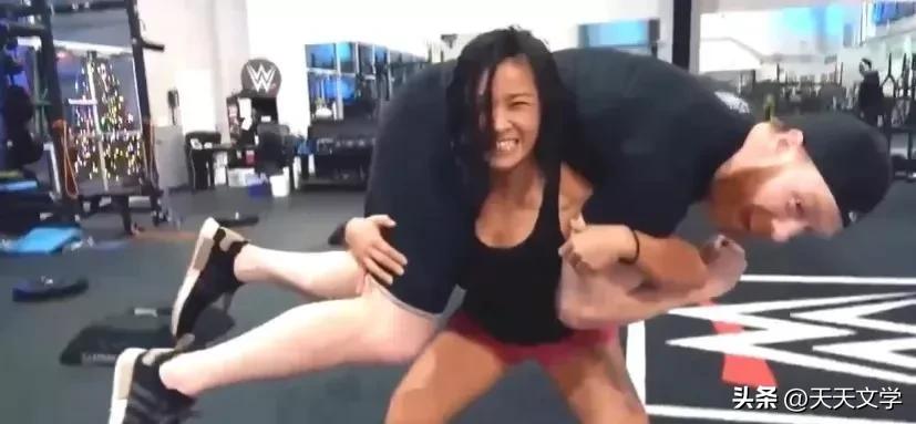 中國wwe比賽報名（中國WWE女選手第一人李霞：我想向世界展示我是誰，我來自哪里）