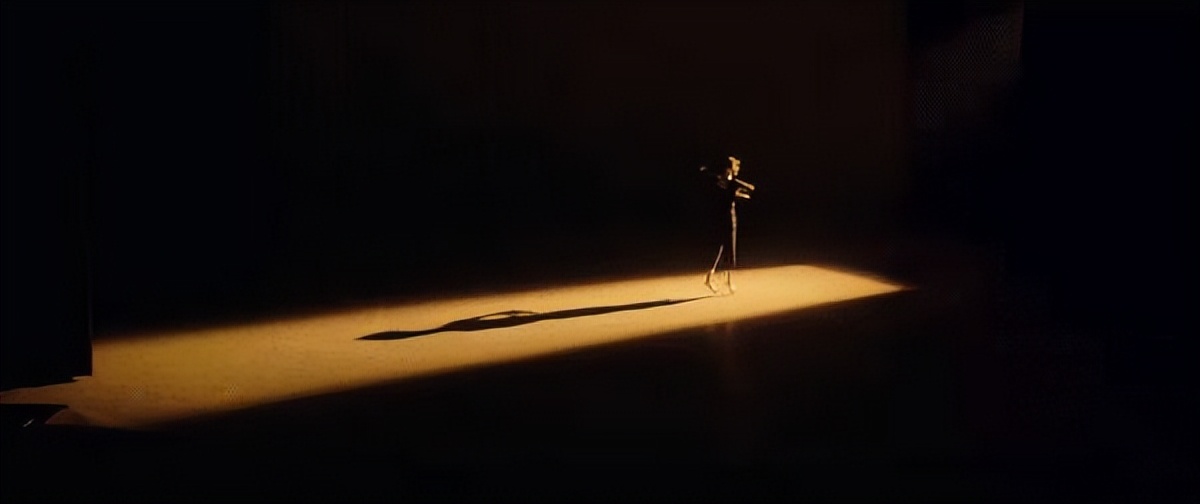 首播4小时就拿下飙升榜第二名，悬疑片《远山淡影》凭啥这么横？