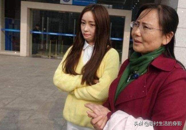 16岁女生在校遭到同学追求，多次表示拒绝后，同学竟将她毁容