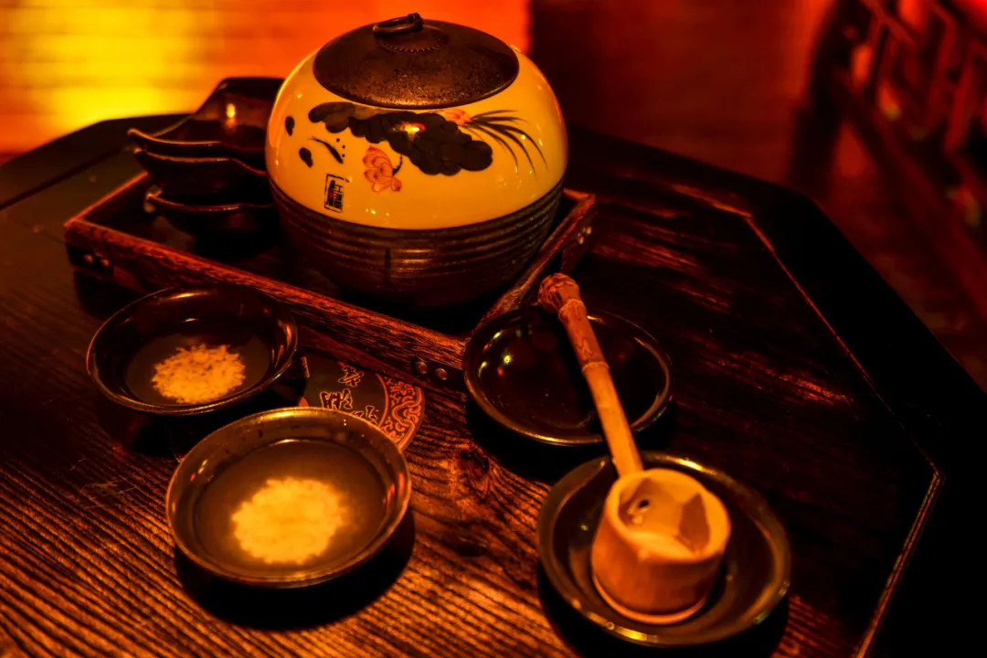 昔日红火中式小酒馆：为何如今难觅踪影？